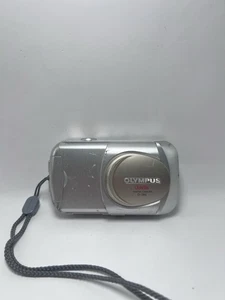 Olympus D-395 3.2MP Digital Point & Shoot Camera w/ 128 MB Card WORKS CLEAN - Picture 1 of 6