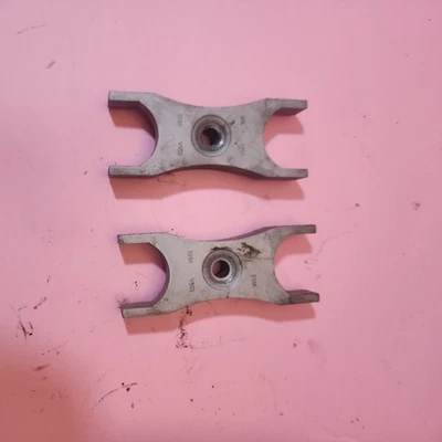 AUDI Q5 8R Düsenhalter 03L216A 2.00 Diesel 125kw 2011 26162091 - Image 1 of 2