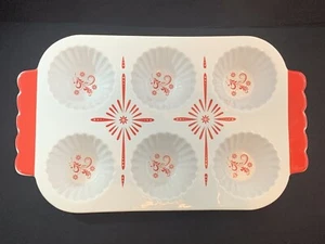 NEW! Vintage Bake Shop Cupcake Pan Muffin Red White Ceramic Baking Dish CIROA - Picture 1 of 3