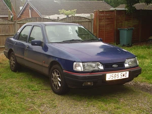 Ford Sierra Sapphire 2.0GLX spares/repair/project. DOHC petrol/Carburettor. V5. - Picture 1 of 11