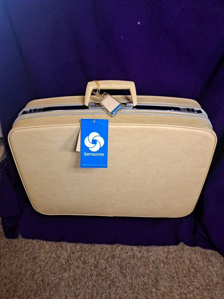 Maleta rígida Samsonite Fashionaire de colección, etiqueta y llave, 23x17x7", oro amarillo Foto 1 de 4