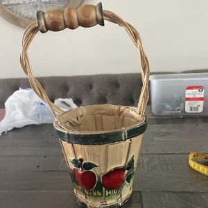 Vintage Hand Made Beige storage Basket With Apples Grass wooden boho dc7 - Picture 1 of 3