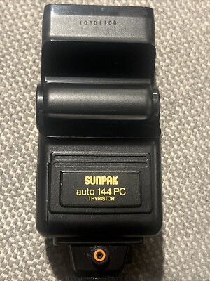 Sunpak Auto 144 PC Thyristor Shoe Mount Flash...