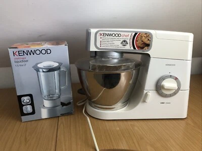 UN KENWOOD CHEF CLÁSICO CON ACCESORIO LIQUIDADOR - Imagen 1 de 4