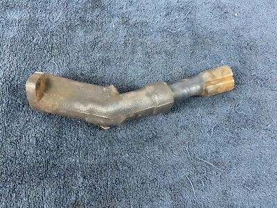 59 60 Cadillac Seville Deville Biarritz Motor Tubo de llenado de aceite Bomba de combustible Carcasa Foto 1 de 4