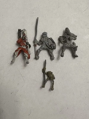 Lot 4 Figurines Plomb Cavalier  JDR Citadel GW Citadel - Photo 1/4