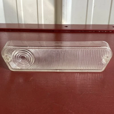 1962 STUDEBKAKER LARK LEFT HAND PARK LIGHT LENS ORIGINAL 61DP-D - Image 1 of 4