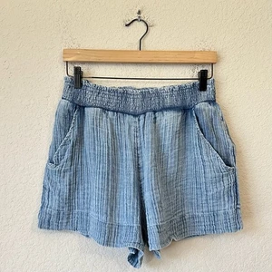 FAHERTY Dream Gauze Shorts Womens Sz M Blue Cotton Seersucker High Rise Relaxed - Picture 1 of 13