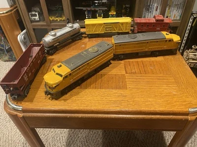 Lionel Set No. 1467w Postwar - Set  2023 UP Diesel Engine / Freight Cars O Gauge - Image 1 of 4