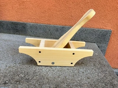 SCHIACCIA OLIVE SCHIACCIAOLIVE ARTIGIANALE MANUALE IN LEGNO ABETE MADE IN ITALY - Immagine 1 di 4