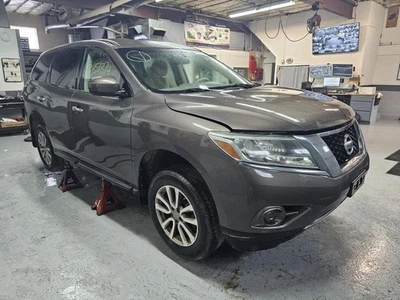 Двигатель вентилятора NISSAN PATHFINDER 15 16 17 18 19 20 - Изображение 1 из 4
