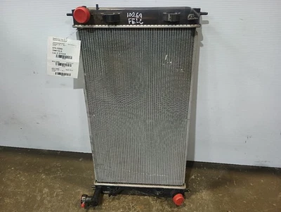 Radiador de Subaru XV Crosstrek 2019 2,0 L MT 12512245 Foto 1 de 4