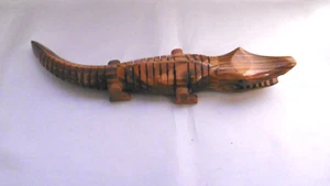 Articulated Wooden Crocodile - Picture 1 of 5