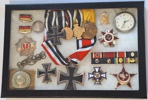 Edel Vitrine für Orden Ehrenzeichen Sammlervitrine Glas Scheibe 31 x 21 x 2,5cm - Picture 1 of 3