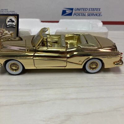 1953 Buick Skylark Convertible National Motor Museum Mint Legends Gold Car 1:32. - Image 1 of 4