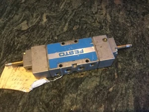 Electroválvula usada FESTO MFH-5/3G-1/4 B 19 787 máquina taller de automatización - Imagen 1 de 5