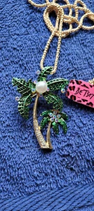 New Betsey Johnson Necklace Palm Trees Shiny Beach Caribbean Hawaii Collectible  - Picture 1 of 3