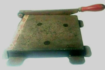 Vintage Small Chandler All Steel Trimmer, Columbus Photo Supply Co, 62 E Gay St. - Image 1 of 4