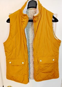 Love Tree Teen Junior L Gold Vest Quilted Reversible Fleece Outdoorsy Gorpcore - Picture 1 of 15