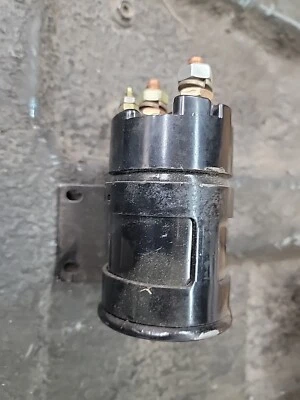 Estuche de solenoide de arranque A20795 Foto 1 de 4