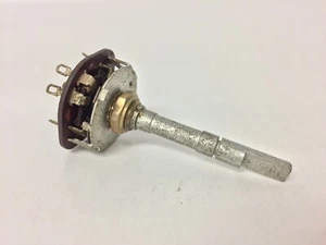 3-poliger 2-poliger Drehschalter B946233, Ein-Aus, Ein-Ein, A-B, 1,5" Langschaft FS - Bild 1 von 2