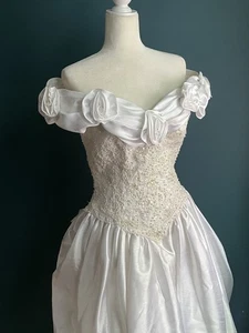 Vintage Whimsical Dream Wedding Dress by Mori Lee sz M - Picture 1 of 9