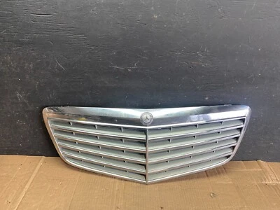 Parrilla superior delantera Mercedes Benz Clase E 2007 a 2009 O1208 PS Foto 1 de 4