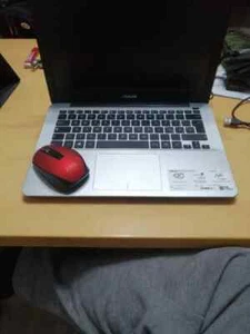 ASUS laptop F302U - Intel Core-i3 - Windows 10 - Impostazioni di fabbrica - Foto 1 di 4