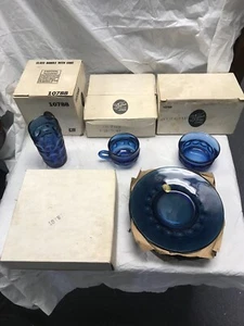 TIARA 8 1/4" Salad Plates In The Crown Imperial Blue Pattern COFFEE CUP DRINKING - Picture 1 of 18
