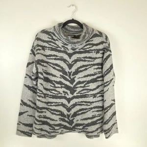 DKNY Sweater Womens Small Animal Print Turtleneck Long Sleeve Knit Pullover Gray - Picture 1 of 10