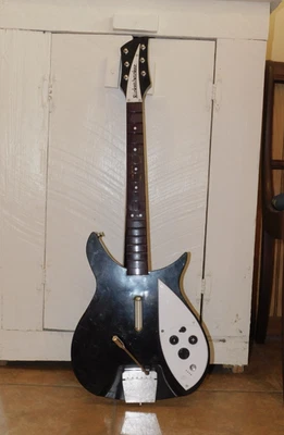 Beatles Rock Band Xbox 360 Rickenbacker Guitar Wireless NOT TESTED - EF - Image 1 of 4