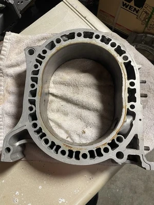 CARCASA ROTOR TRASERO MAZDA ORIGINAL OEM RX7 RX-7 FD3S 13B-REW N3G1-10-B50 Foto 1 de 4