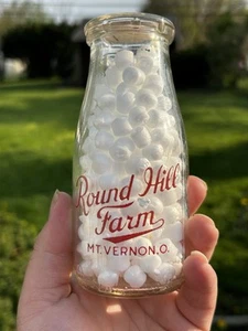 Vintage Round Hill DAIRY Half Pint Milk Bottle Mount Mt Vernon Oh Ohio Red Pyro - Picture 1 of 5