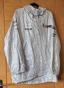 Chaqueta/poncho de lluvia West McLaren Mercedes F1 Hugo Boss usado talla 48 - Imagen 1 de 11