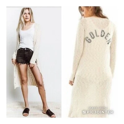 NUEVO CON ETIQUETAS WILDFOX GOLDEN Plumero Suéter Cárdigan Dorado Amarillo Tostado Neutro Mediano Foto 1 de 4