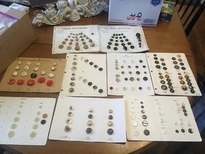 Vintage Salesman 9 Sample Cards Plastic & Wood Sewing Buttons  - Picture 1 of 10