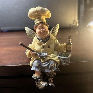 Boyd’s Resin Figurines Faerie Stock Sitting Fairy Holding Wine Bottle 1E NIB - Picture 1 of 9