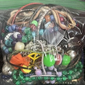 Mixed Jewelry Lot #3 — 1 Lb. Mixed Broken Crafting Upcycle Vtg To Modern - Picture 1 of 4