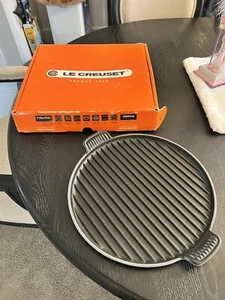 BNIB Le Creuset Enameled Cast Iron 12.5" Round BISTRO Grill Pan - Picture 1 of 6