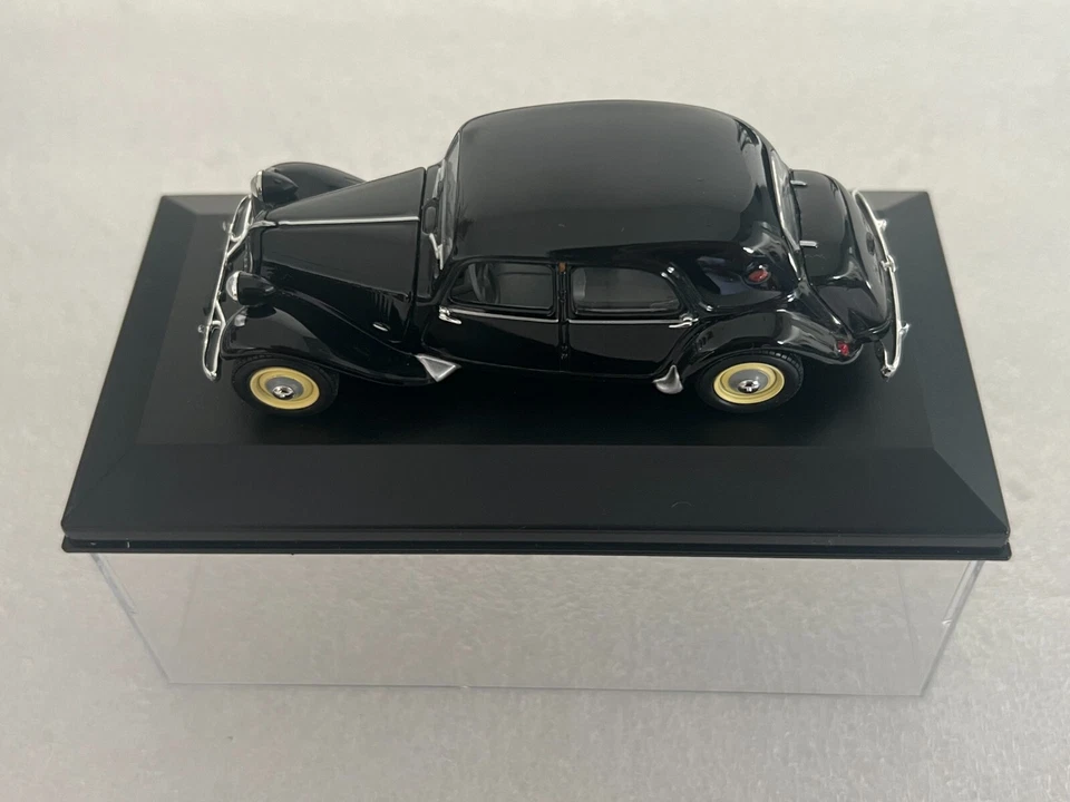 PRESSE ATLAS UNIVERSAL HOBBIES Citroën Traction Noir 1953 1/43 Voiture - Photo 1/4