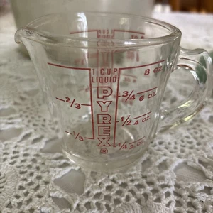 VINTAGE Pyrex Glass Liquid 1 Cup Measuring Cup #508 Red Lettering "D" Handle USA - Picture 1 of 11