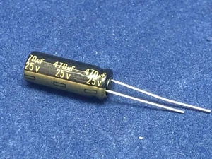 EEUFM1E471L (PACK OF 4) 470μF Slim Electrolytic Capacitor 25Vdc 8mm Dia. x 20mm - Picture 1 of 1