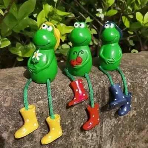 Adorable Hanging Frog Garden Ornaments (Set of 3) – Playful Resin Frog Statues - Picture 1 of 7
