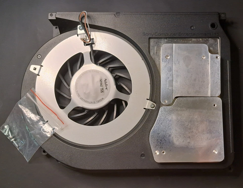 Рабочий вентилятор охлаждения, плащаница и радиаторы PlayStation 3 OEM NIDEC - *ХОРОШИЙ ЧИСТЫЙ - Изображение 1 из 4