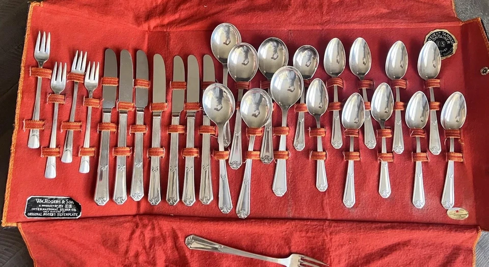 IS Stamped Set of 28 Silver Plate Wm Rogers & Son Vtg Silverplate Flatware - Image 1 of 4