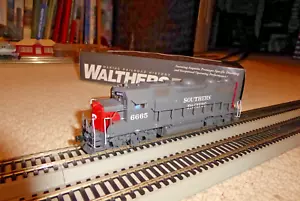 Walthers Proto HO GP35 Southern Pacific #6665 DCC Ready - Picture 1 of 16