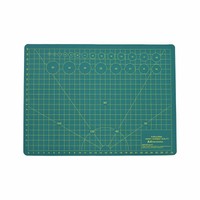 Green//Black Fabric /& Scrapbooking for Quilting Sewing Craft Green//Black Big Double Sided 5-Ply Cutting Board NEWBRAUG 24 /&times; 32 Large Self Healing Gridded Rotary Cutting Mat