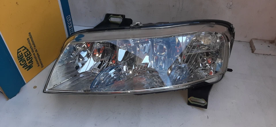 FANALE ANTERIORE SINISTRO SIEM PER FIAT STILO 3 PORTE NUOVO LPL 052, 40795748 Foto 1 de 4