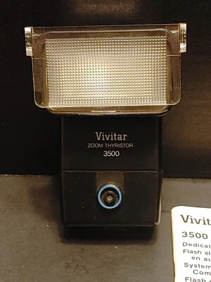 Vivitar Zoom Thyristor 3500 Flash Shoe mount from Canon camera - Image 1 of 4