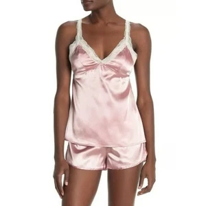 Acogedor conjunto de pijama Rozy satinado cami y pantalones cortos de 2 piezas en rosa top pequeño/fondo mediano - Imagen 1 de 6